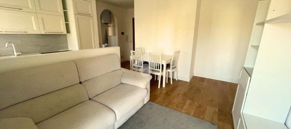 3 rooms Apartment in Saronno, Italy No. 8675 4