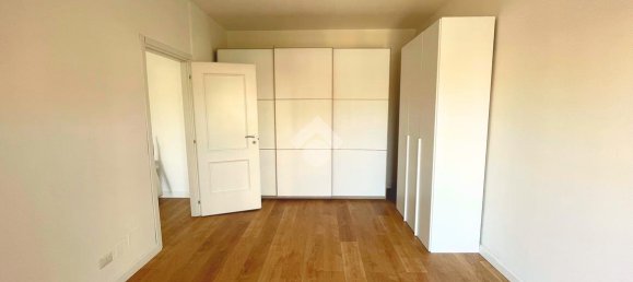 3 rooms Apartment in Saronno, Italy No. 8675 25