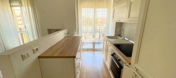 3 rooms Apartment in Saronno, Italy No. 8675 8