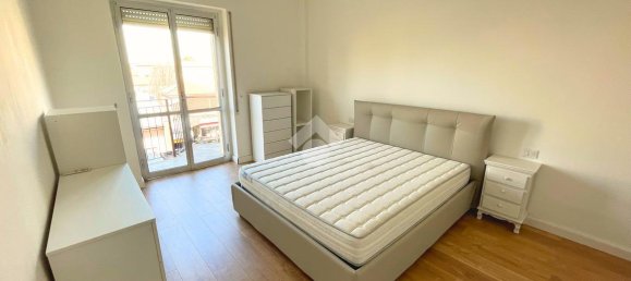 3 rooms Apartment in Saronno, Italy No. 8675 14