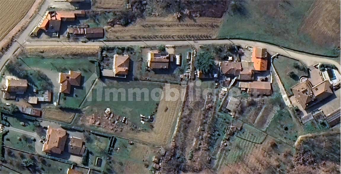 5 rooms Apartment in Incisa Scapaccino, Italy No. 16368