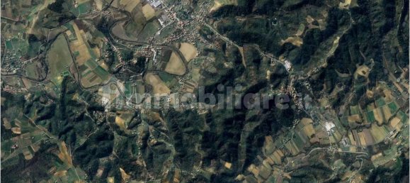 5 rooms Apartment in Incisa Scapaccino, Italy No. 16368 4