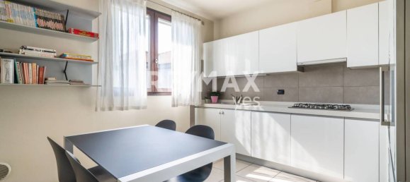 Apartamento de 2 dormitorios en Limbiate, Italy No. 337471 7