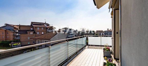 Apartamento de 2 dormitorios en Limbiate, Italy No. 337471 12