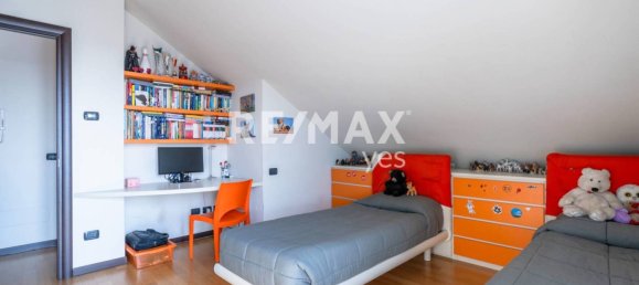 Apartamento de 2 dormitorios en Limbiate, Italy No. 337471 18