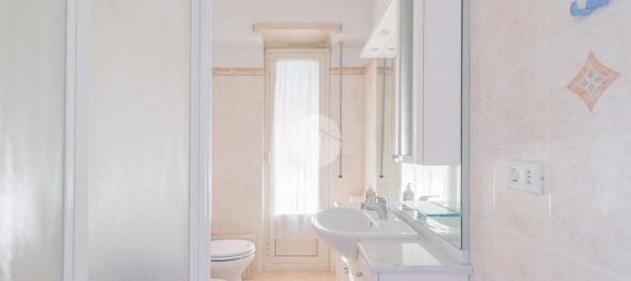 3 bedrooms Apartment in Rome, Italy No. 375939 20