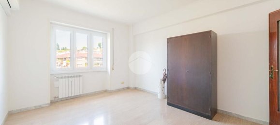 3 bedrooms Apartment in Rome, Italy No. 375939 13