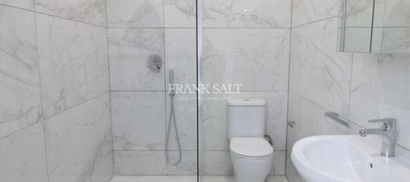 Villa de 4 dormitorios en Ta' Xbiex, Malta No. 10105 42