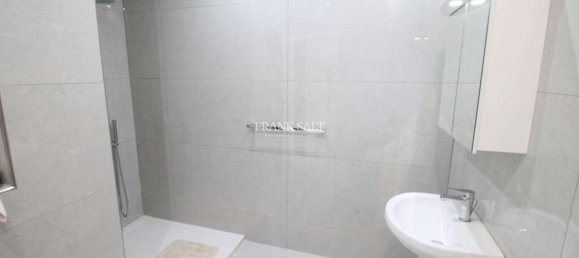 Villa de 4 dormitorios en Ta' Xbiex, Malta No. 10105 24