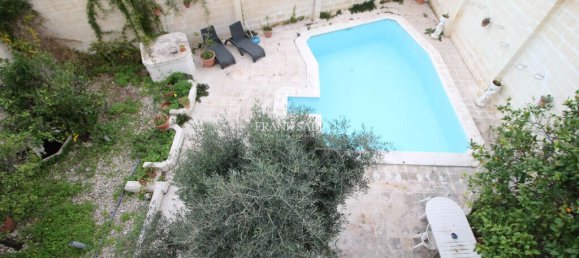 Villa de 4 dormitorios en Ta' Xbiex, Malta No. 10105 32