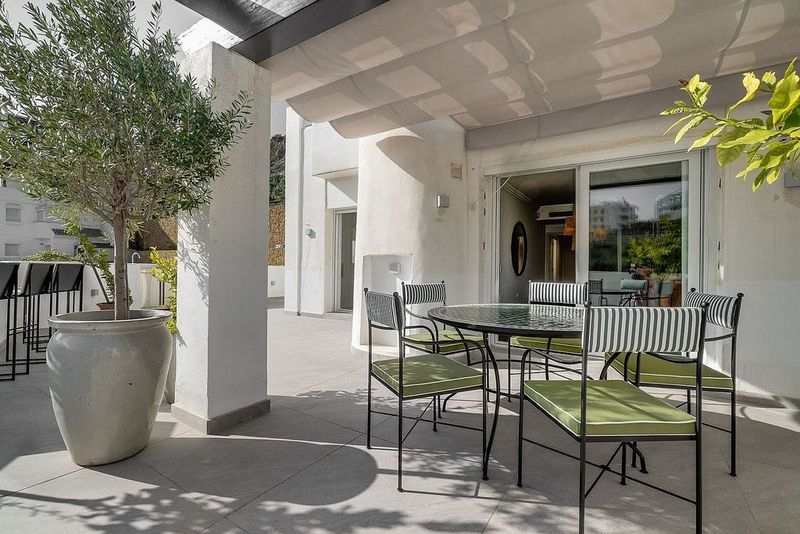 2 bedrooms Apartment in La Quinta, Spain No. 236419