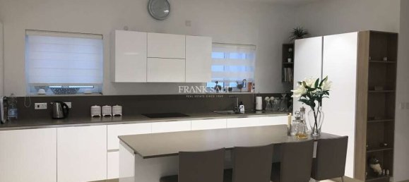 3 bedrooms Apartment in Sliema, Malta No. 8964 8