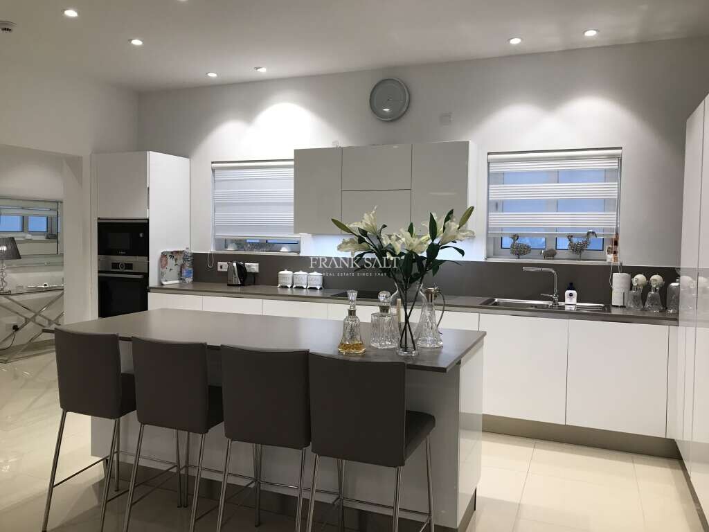 3 bedrooms Apartment in Sliema, Malta No. 8964