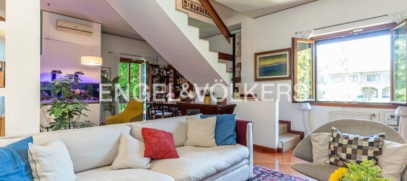 2 bedrooms Apartment in Rome, Italy No. 109165 3
