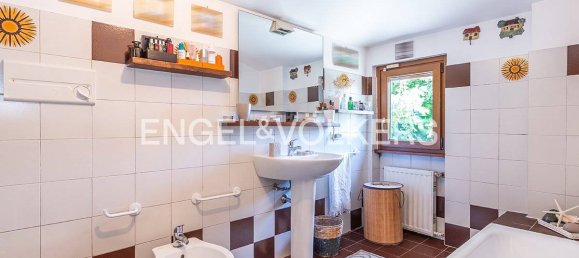 2 bedrooms Apartment in Rome, Italy No. 109165 10