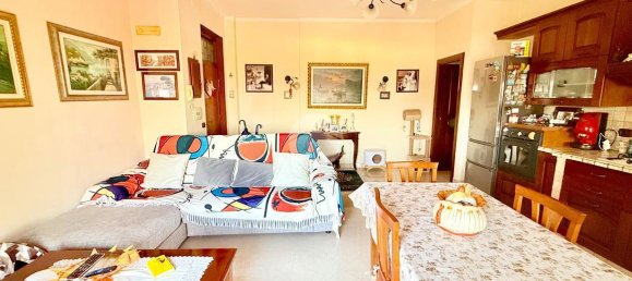 Квартира с 3 комнатами в Неаполь, Италия № 125280 9