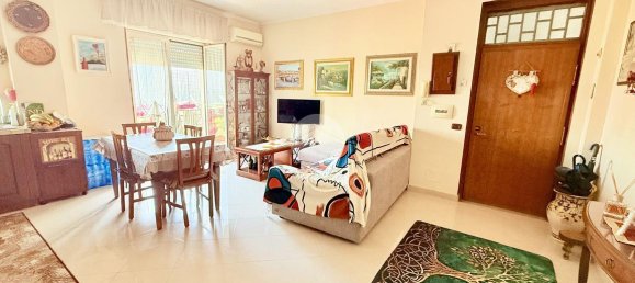 Квартира с 3 комнатами в Неаполь, Италия № 125280 7