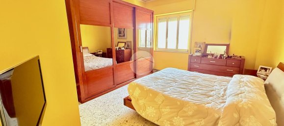 Квартира с 3 комнатами в Неаполь, Италия № 125280 20