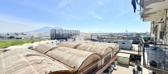 Квартира с 3 комнатами в Неаполь, Италия № 125280 23