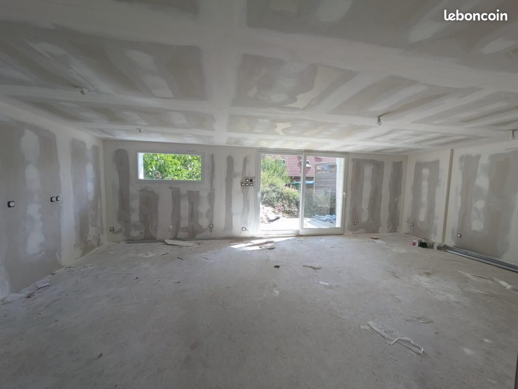 2 Schlafzimmer Haus in Sailly-sur-la-Lys, France, Nr. 281124