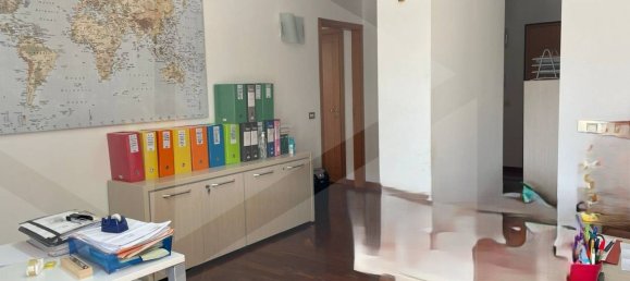 3-salle Bureau à Bari, Italy No. 26479 4