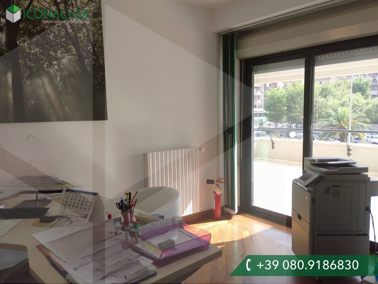 3-salle Bureau à Bari, Italy No. 26479