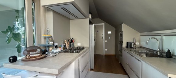 4 Schlafzimmer Penthouse in Monza, Italy, Nr. 334608 9