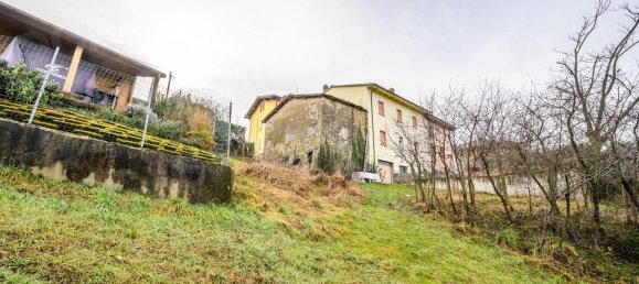3 rooms House in Serramazzoni, Italy No. 150995 9