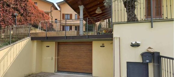 Вилла с 5 комнатами в Бривьо, Италия № 260207 3