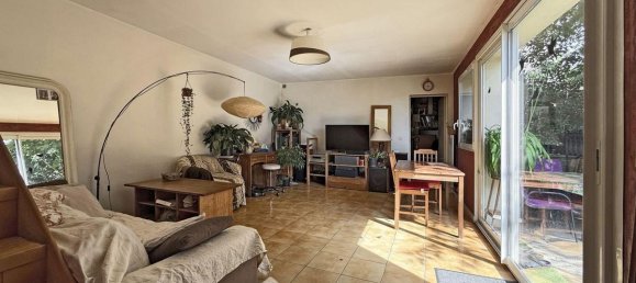 Casa de 5 dormitorios en Saint-Maur-des-Fosses, France No. 327081 2