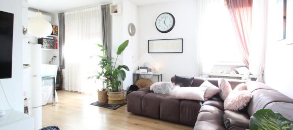 2 Schlafzimmer Wohnung in Garbagnate Milanese, Italy, Nr. 298389 3