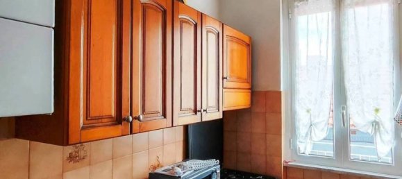 4 bedrooms Apartment in Cairo Montenotte, Italy No. 94959 7