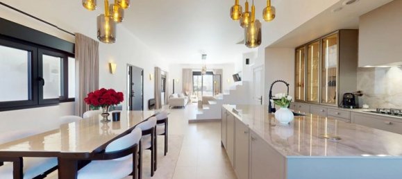 3 Schlafzimmer Haus in Montfermeil, France, Nr. 354740 3