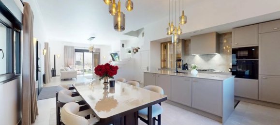 3 Schlafzimmer Haus in Montfermeil, France, Nr. 354740 4