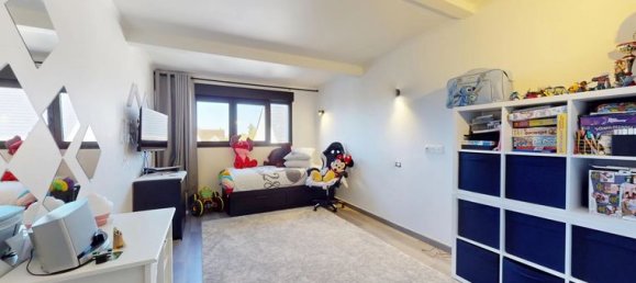 3 Schlafzimmer Haus in Montfermeil, France, Nr. 354740 12