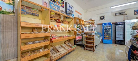  Shop in Mosta, Malta No. 33 5