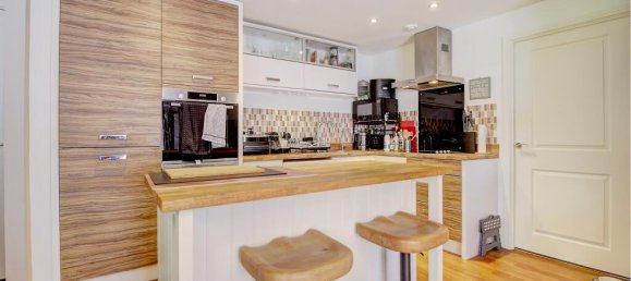 2 bedrooms Apartment in Farnborough, United Kingdom No. 10885 5