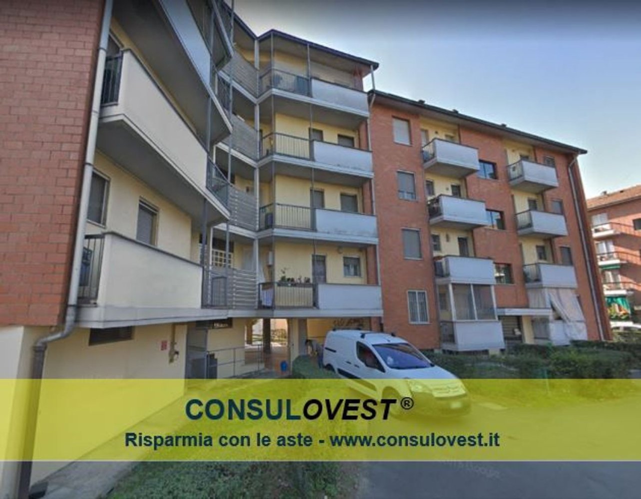 3-salle Appartement à Binasco, Italy No. 80607