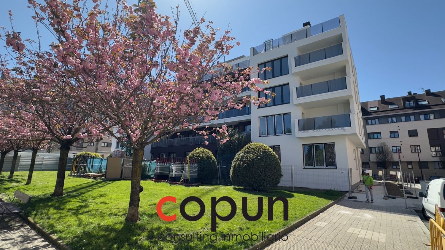 Gewerbliche Immobilie in Gijon, Spain 215m², Nr. 141543