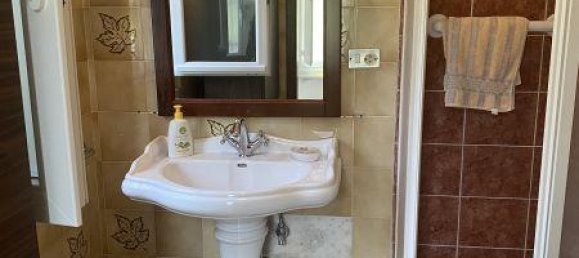 5 rooms Apartment in Ameglia, Italy No. 23858 4