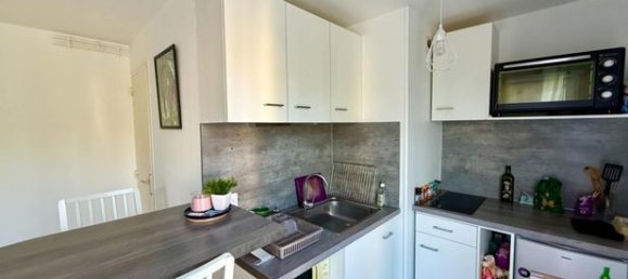 Studio in Rouen, France No. 354889 3