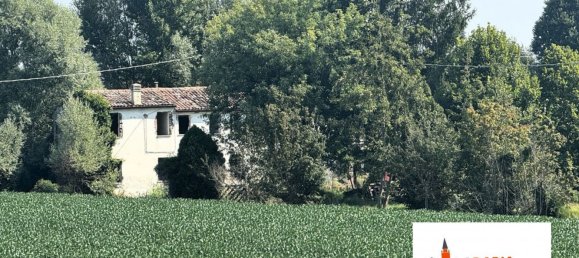 9830m² Land in Lendinara, Italy No. 172670 12