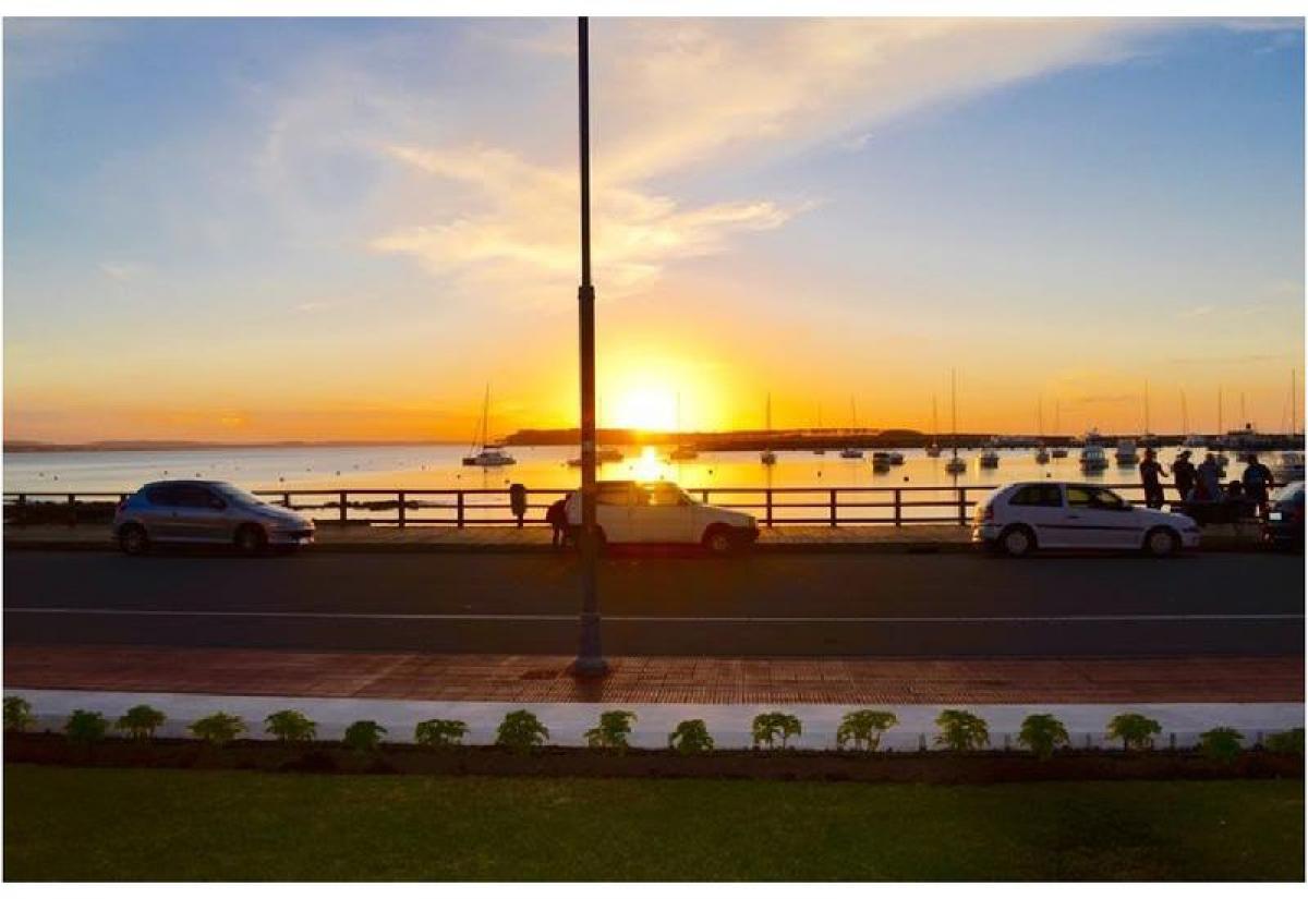 2 bedrooms Apartment in Maldonado, Uruguay No. 818