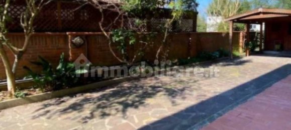 Квартира с 3 спальнями в Комаккьо, Италия № 207756 10