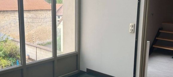 Studio in Gaillon-sur-Montcient, France, Nr. 328681 2