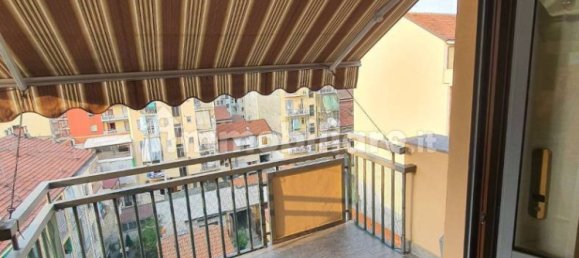 2 bedrooms Apartment in Turin, Italy No. 304269 4