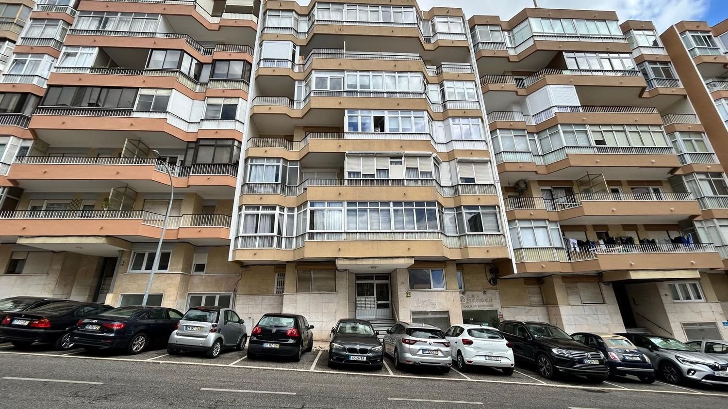 3 bedrooms Apartment in Oeiras, Portugal No. 353539