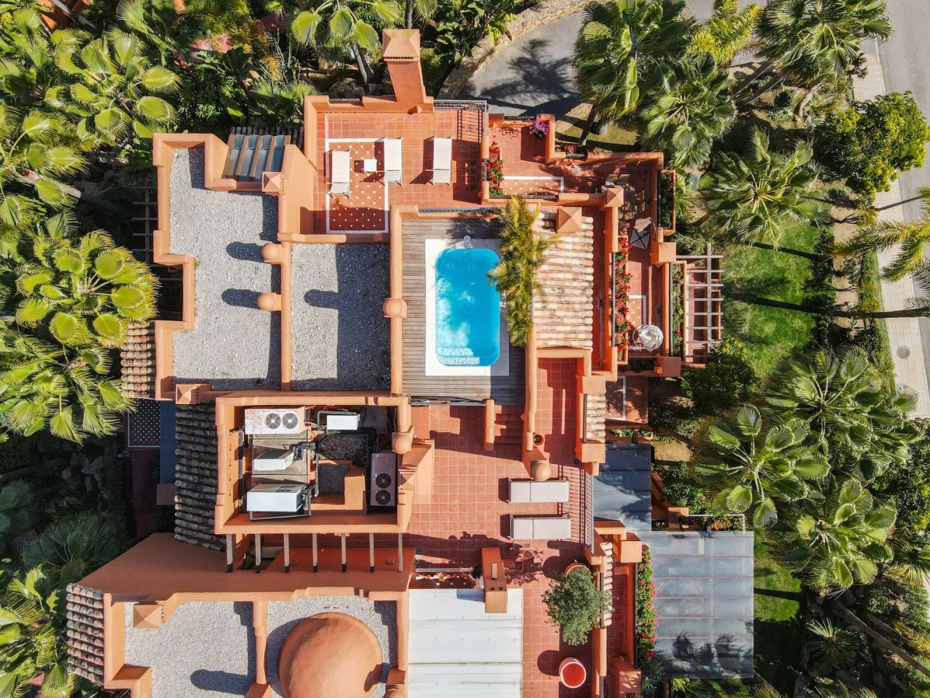 3 bedrooms Penthouse in Marbella, Spain No. 104421