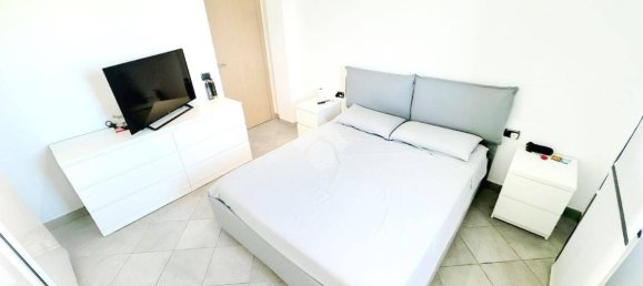 2 Schlafzimmer Wohnung in Parma, Italy, Nr. 371669 13