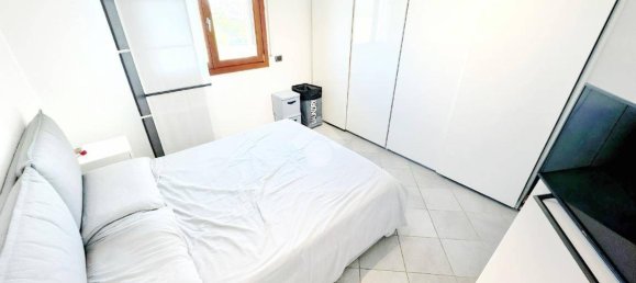 2 Schlafzimmer Wohnung in Parma, Italy, Nr. 371669 16